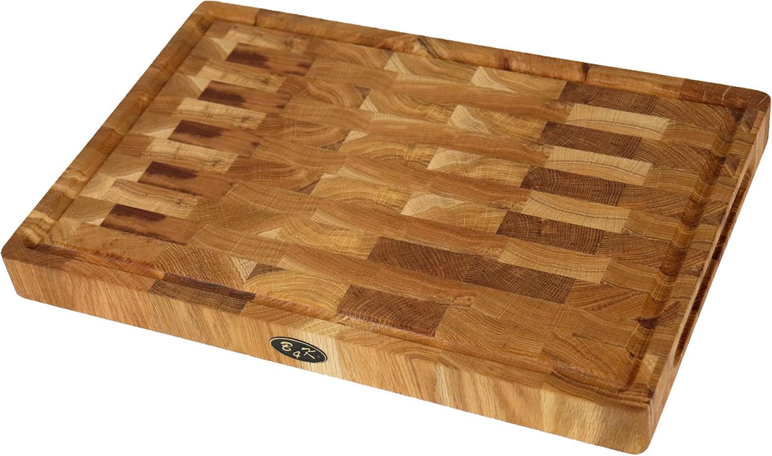 B4K® Schneidebrett mit Ständer aus Eiche Stirnholz 45 × 30 × 4 cm – Massiver Hackblock | Antibakteri