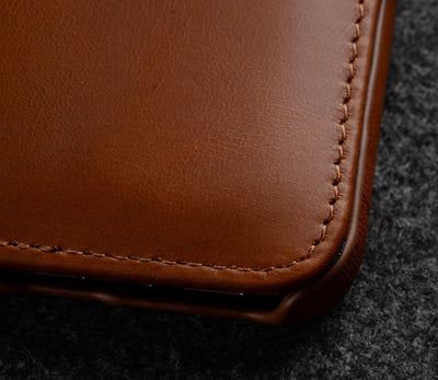 STILGUT Book Case kompatibel mit Google Pixel 8 Hülle aus Leder mit Clip-Verschluss, Lederhülle, Kla