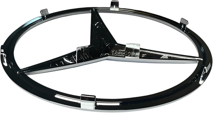 Mercedesstern an Kühlergrill