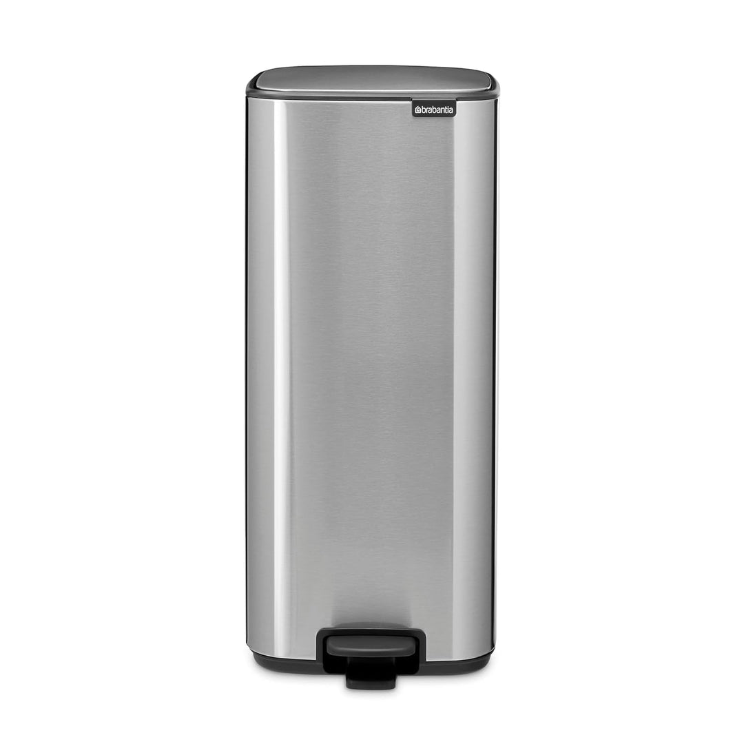 Brabantia Bo Treteimer 30 L (mattstahl), platzsparender Mini Mülleimer mit Soft-Close-Funktion und l