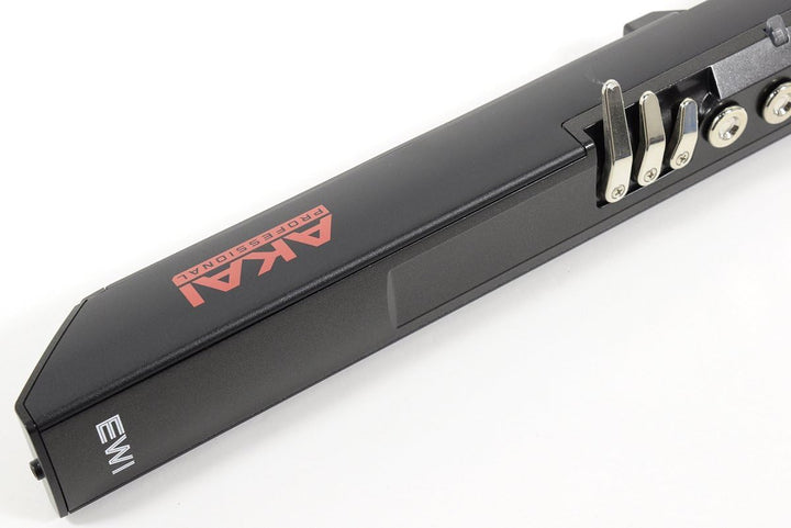 AKAI Professional EWI5000 - Kabelloses, batteriebetriebenes elektronisches Blasinstrument mit integr