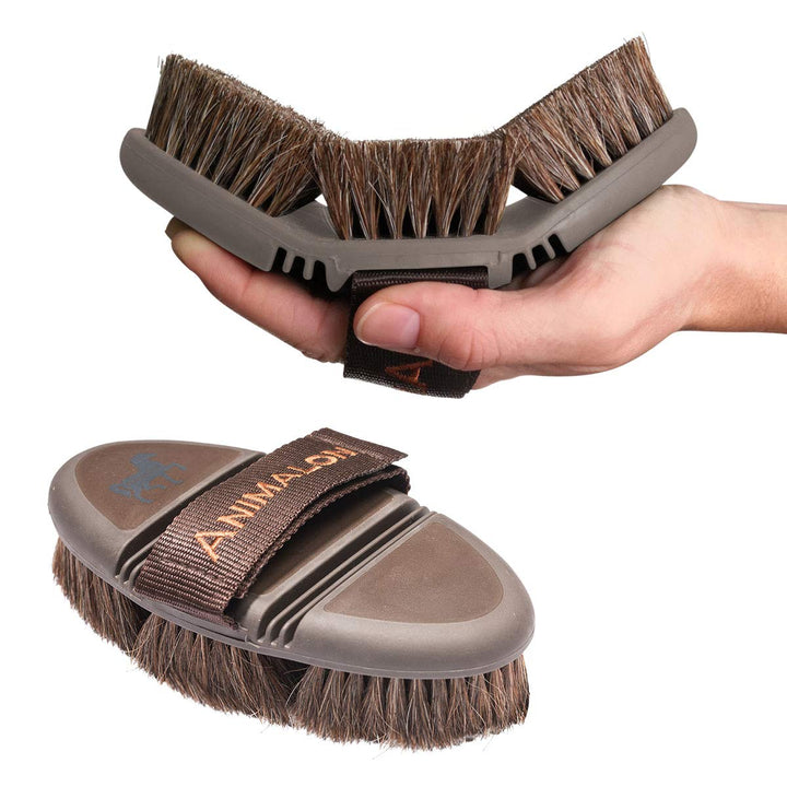 Animalon CareFlex Rosshaar-Kardätsche | Flexible & Ergonomische Pferde-Bürste mit Klettverschluss fü