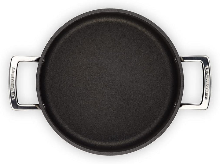 Le Creuset Aluminium-Antihaft Fleischtopf mit Glasdeckel, Ø 24 cm, Für alle Herdarten inkl. Induktio