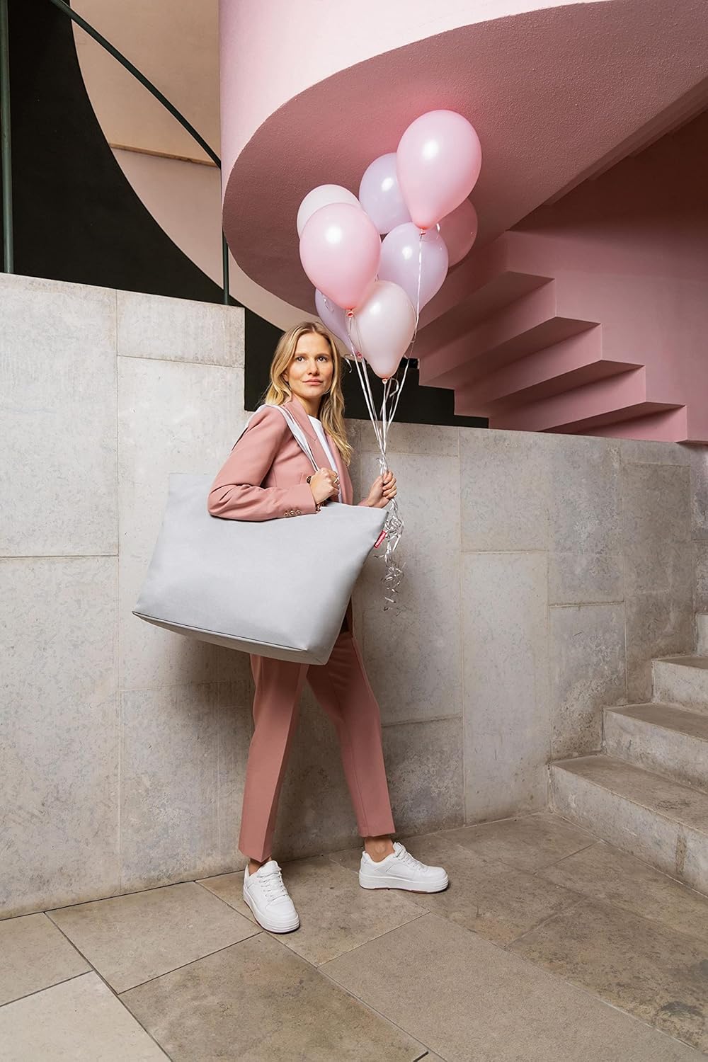 reisenthel shopper XL – Geräumige Shopping Bag und edle Handtasche in einem – Aus wasserabweisendem