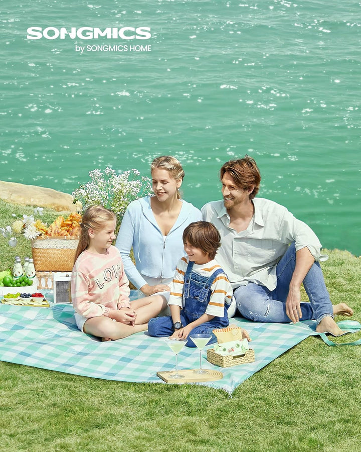 SONGMICS Picknickdecke, 200 x 200 cm, mit 4 Erdankern, gross, Campingdecke, für Park, Garten, Strand