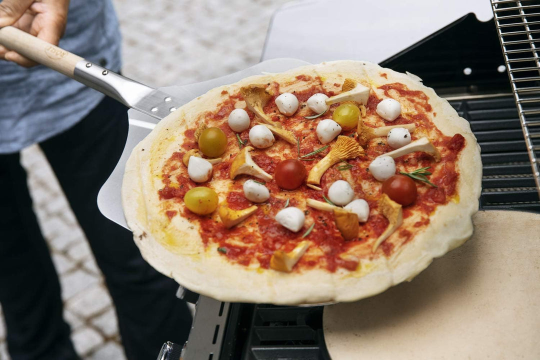 RÖSLE VARIO Wok, Hochwertiger Wok aus emailliertem Gusseisen zum scharfen Anbraten & VARIO Pizzastei