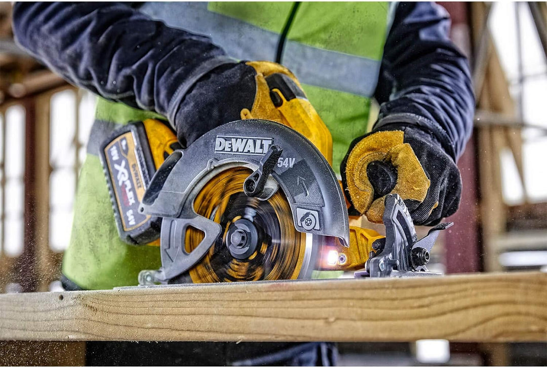 STANLEY BLACK DECKER - DEWALT 54 Volt Akku-Handkreissäge DCS578NT | ohne Akku oh ne Ladegerät