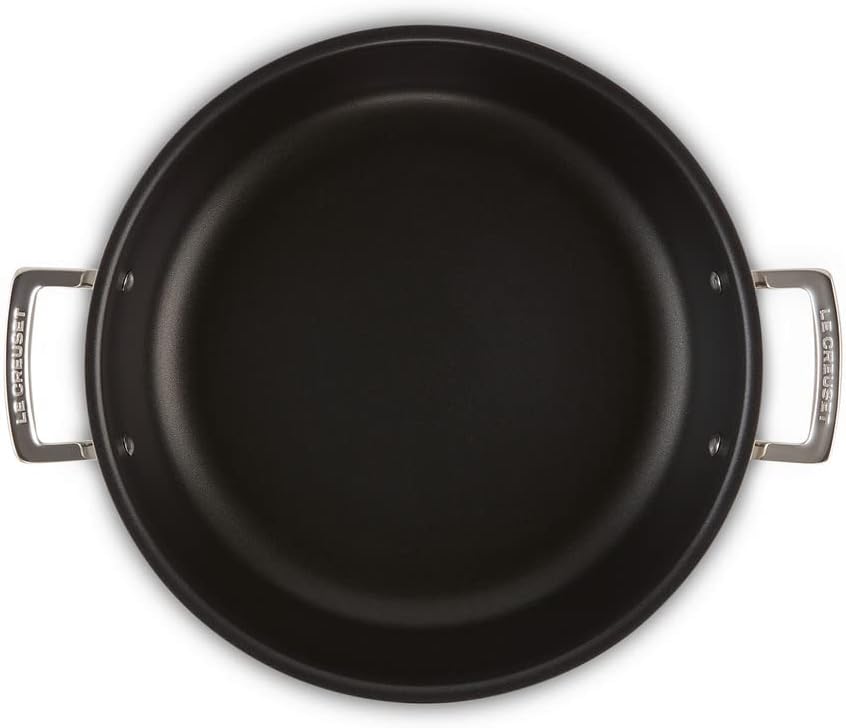 Le Creuset Antihaftbeschichtete Profipfanne aus 3-ply Edelstahl mit Deckel, Ø 30 cm, Für alle Herdar