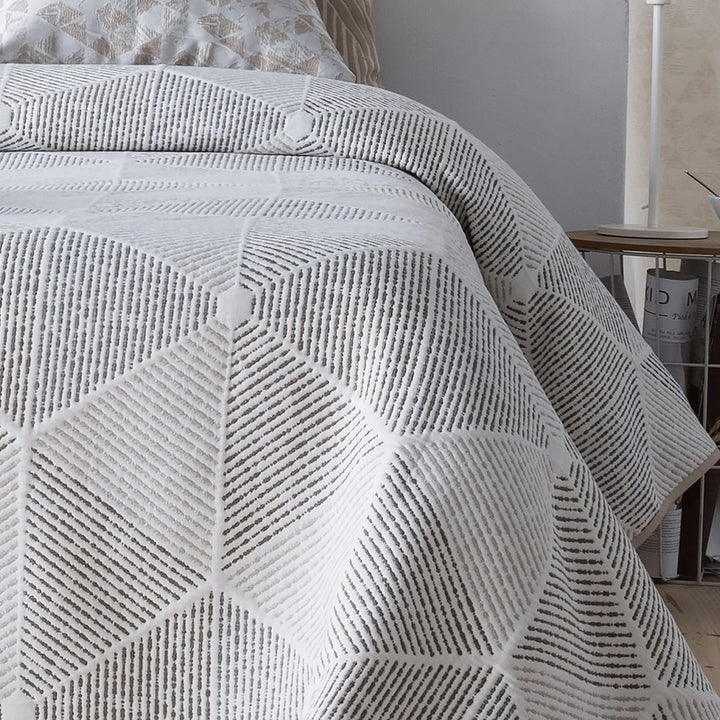 VIALMAN Leichte Tagesdecke Sofia 27 für Doppelbett von 180 und 200 cm, Tagesdecke für Betten mit 180