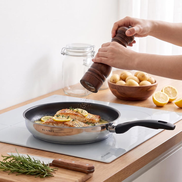 KLAMER Bratpfanne 28cm, antihaftbeschichtete Induktions-Pfanne, mit hohem Rand, Premium Beschichtung