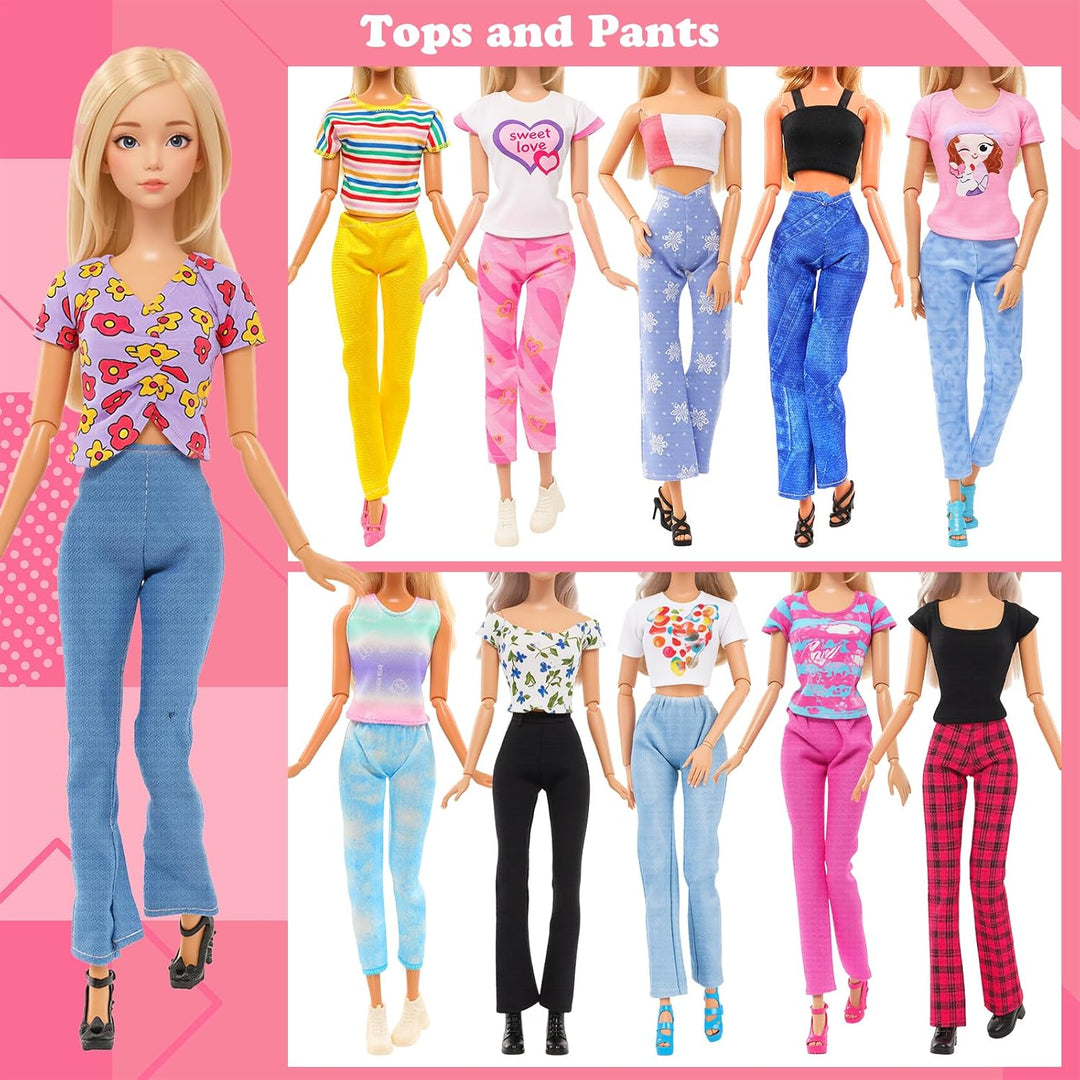 82 Stück Puppenzubehör 5 Abendkleider 3 Outfits 8 Kleider 2 Badeanzüge 15 Schuhe und 49 Puppenzubehö