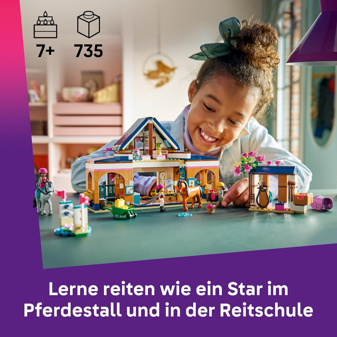 LEGO Friends Pferdestall und Reitschule - Lern-Spielset mit 3 Mini Puppen, 2 Pferdefiguren, einem Hu
