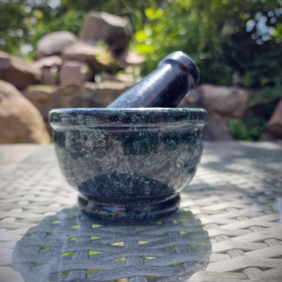 Budawi® Küchen Mörser mit Stössel aus grünem Marmor (Verde Guatemala) Küchenmörser Räuchergefäss Gew