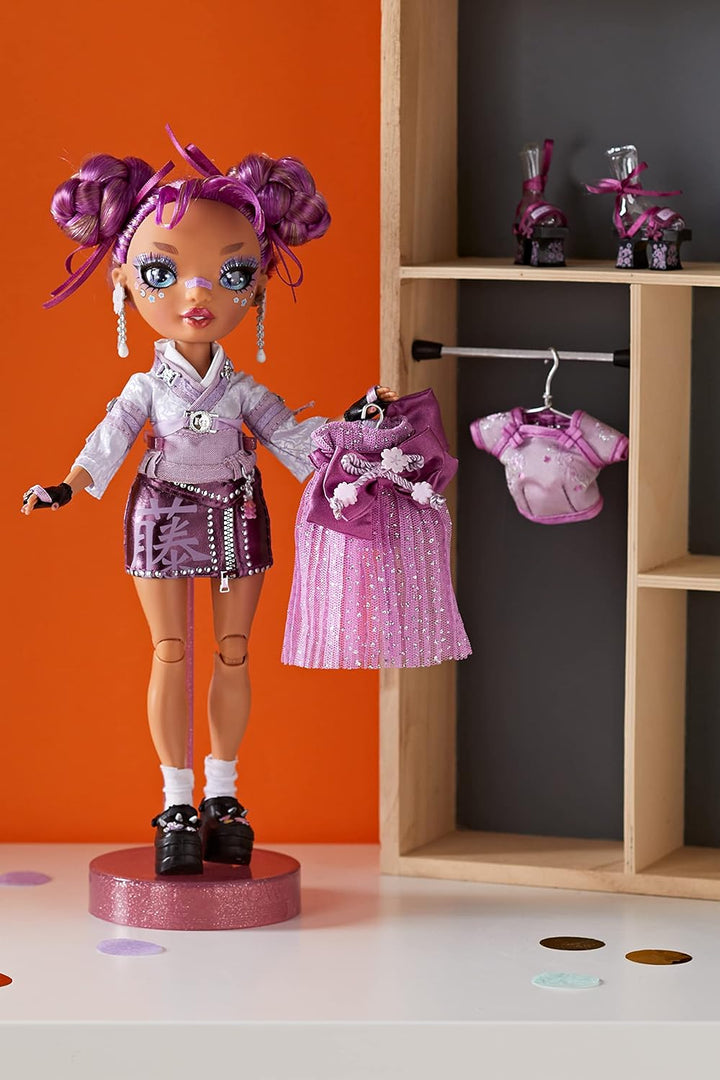 Rainbow High Modepuppe - Lila Yamamoto - Lila Puppe - Inkl. 2 Mix & Match Designer-Outfits und Acces