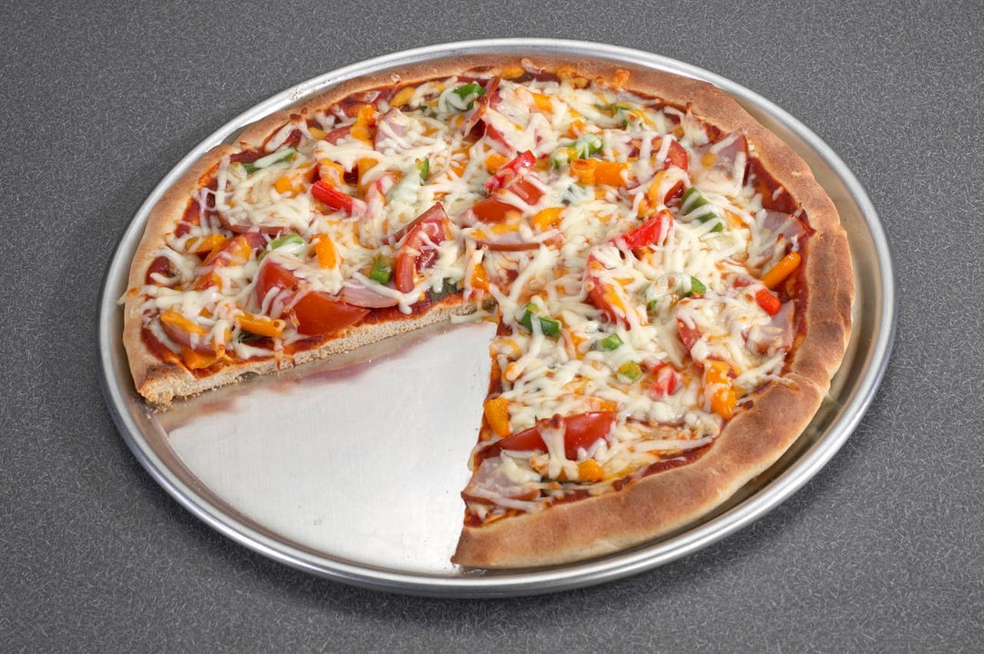 Nordic Ware 46400AMZ Naturals Traditionelle Pizza-Pfanne Pizzablech aus Aluminium, silber, Tradition
