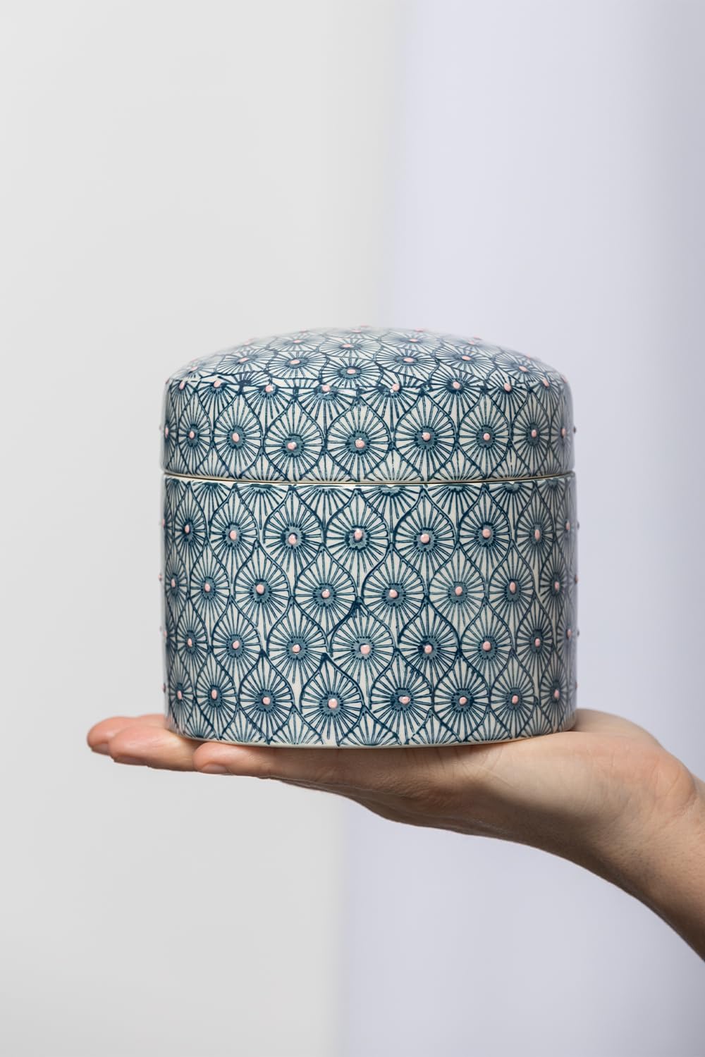 DOSE MIX'N'MATCH Aufbewahrungsdose aus handgestempeltem Steinzeug Keksdose, 12 x 11,5 cm Blau/Rosa Ø