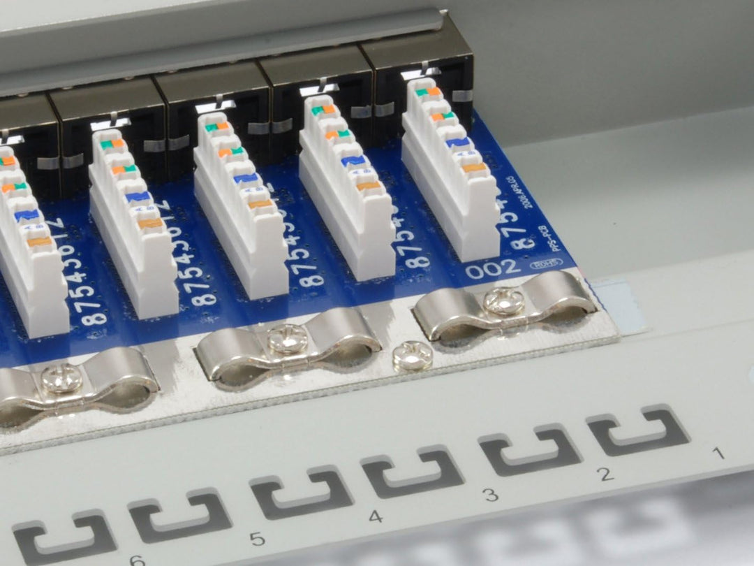 Equip Patchpanel 24x RJ45 Cat6 19" 1HE grau 24 Ports Grau, 24 Ports Grau