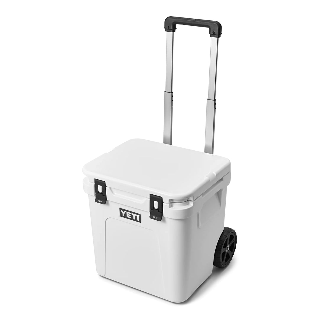 YETI Roadie 48 Rollkühler mit einziehbarem Periskopgriff Weiss, Weiß