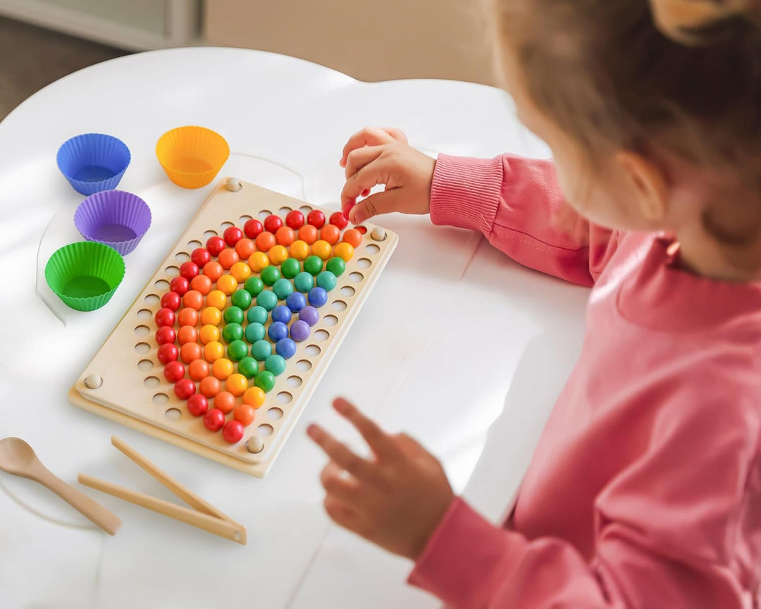 KidMigo Montessori Spielzeug, Rainbow Bead Game, Holz Clip Brettspiel, Puzzle Board, Kinder Hände Au