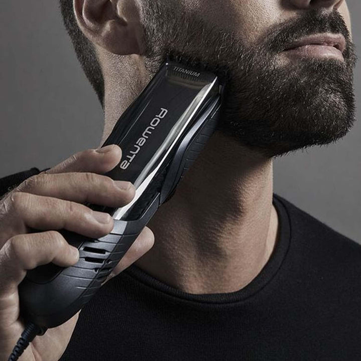 ‎Rowenta Airforce Ultimate Haar- und Bartschneider, integriertes Absaugsystem, Mini-Präzisionstrimme