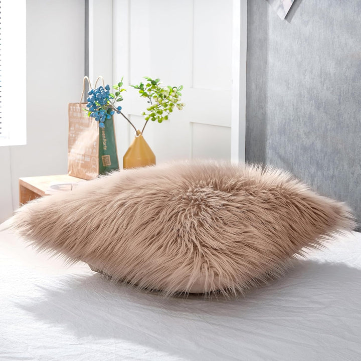 Teppich Wölkchen Fellkissen Kissenbezug mit Füllung - Sofakissen, Couchkissen, Kuschelkissen, Dekoki