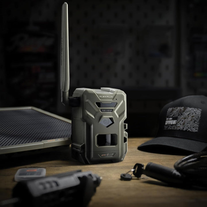 Spypoint Flex-Plus - WIldkamera mit Foto- & Videoübertragung, doppelte Strom-Kapazität für noch mehr