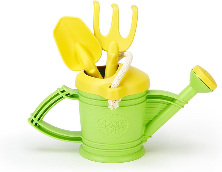 Green Toys 8601111 Giesskanne inkl. Harke und Schaufel, Spielzeug für Garten, Sandkasten und Strand,