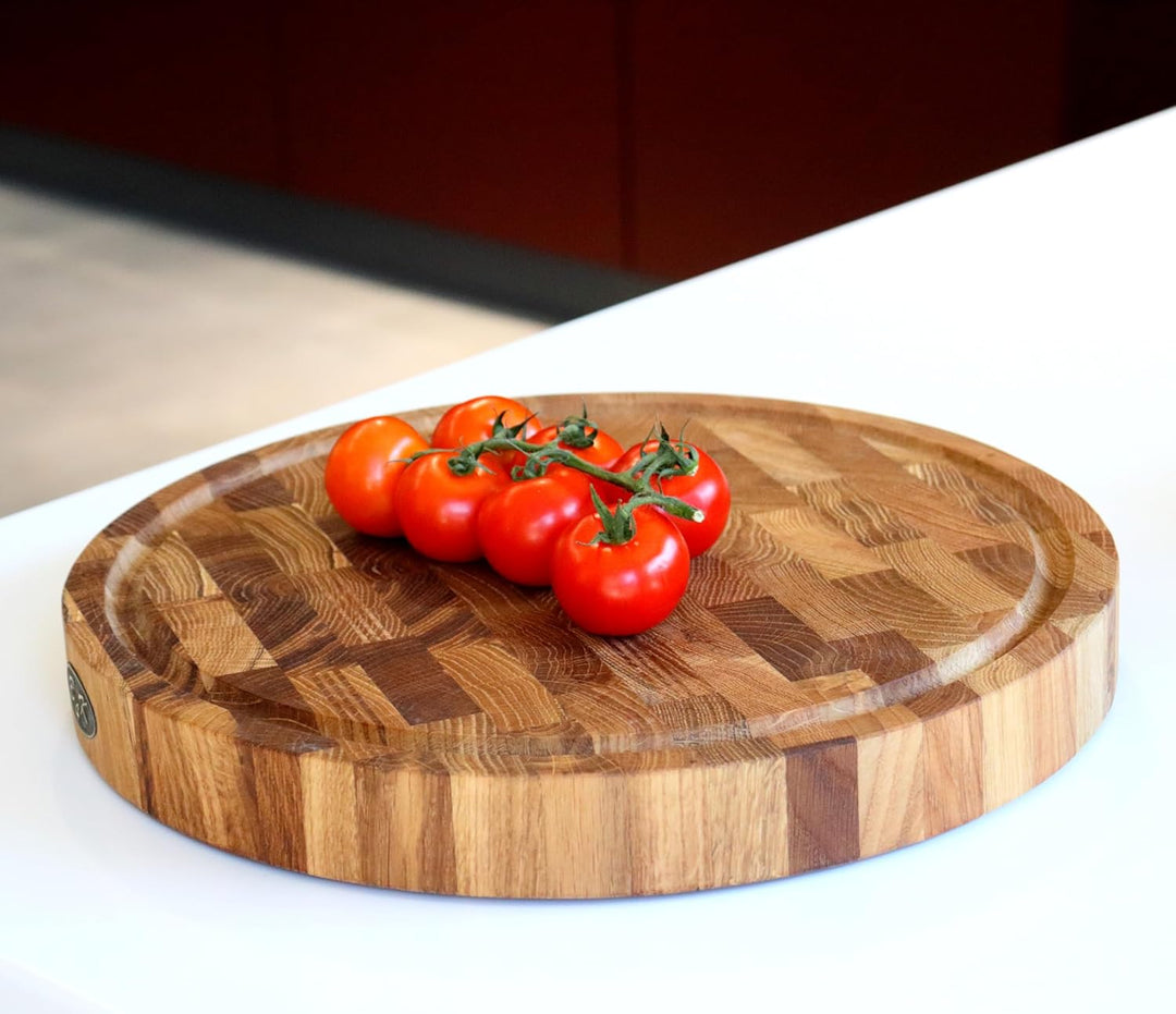 B4K® Schneidebrett aus Eiche Stirnholz 35 × 35 × 4 cm – Massiver Hackblock | Antibakterielles Hirnho