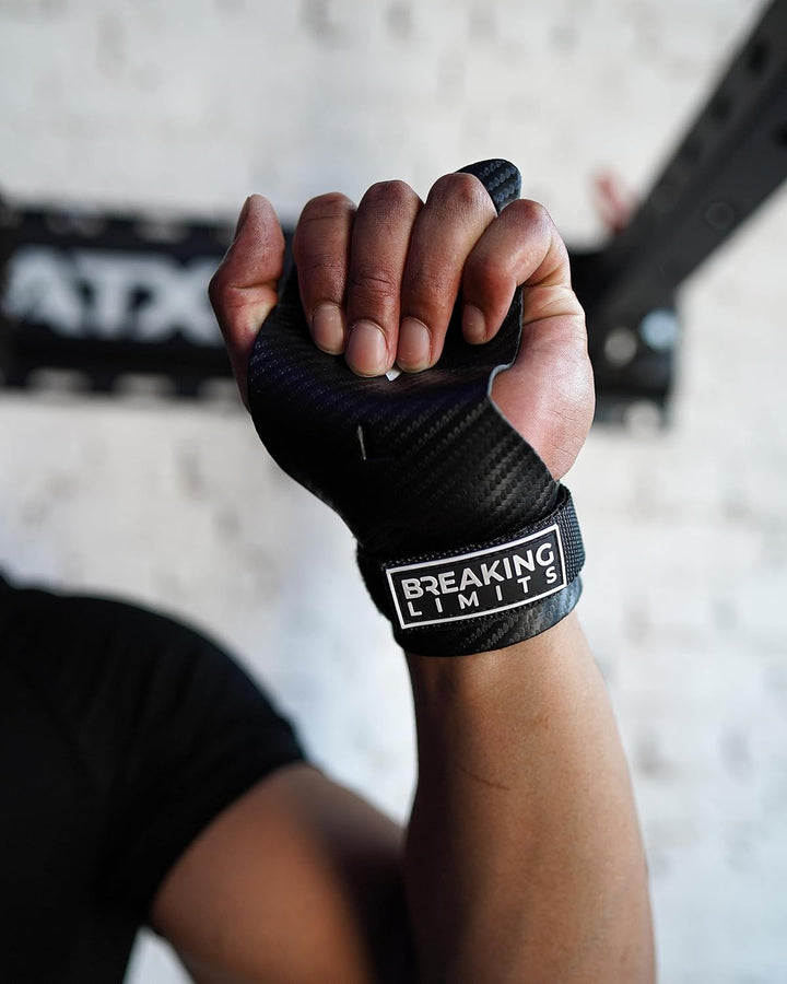 BREAKING LIMITS Crossfit Grips - Carbon-Mikrofaser-Fitness-Handschuhe mit 3 Fingerlöchern - Handschu