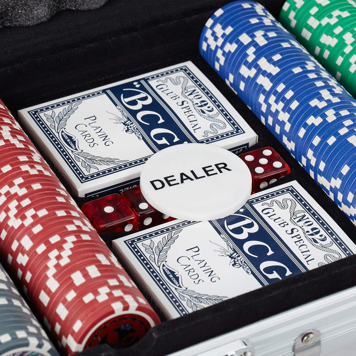Relaxdays 10031551 Pokerkoffer, 300 Laser Pokerchips, 2 Kartendecks, 5 Würfel, Dealer Button, versch