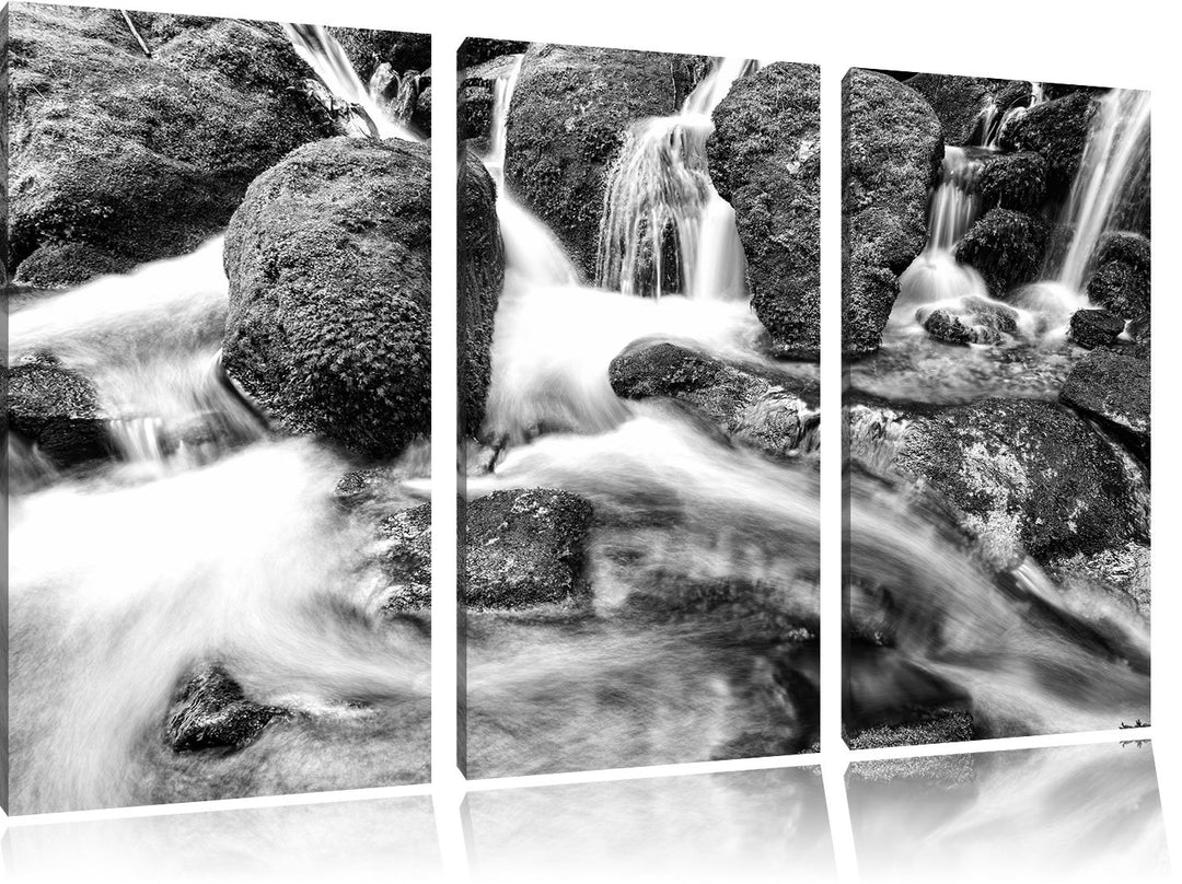 Pixxprint Gertelbach im Schwarzwald Kunst B&W 3-Teiler Leinwandbild 120x80 Bild auf Leinwand
