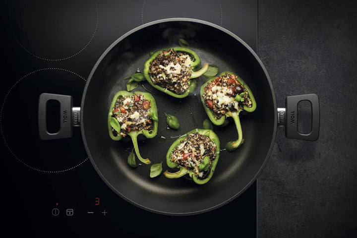 Woll Nowo Titanium Kasserolle, Ø 32 cm, 8 cm hoch, 5.5 Liter, mit 2 Seitengriffen - Geeignet für Cer