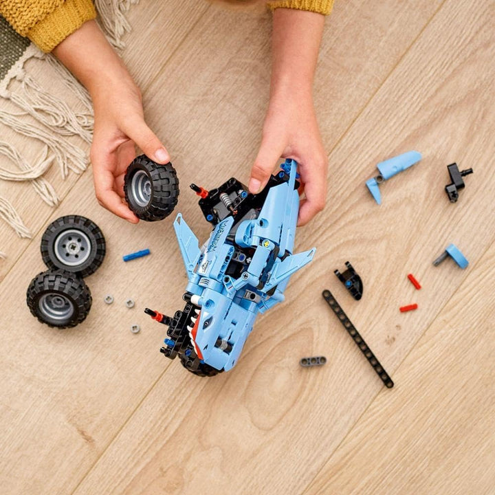 LEGO 42134 Technic Monster Jam Megalodon Modellbausatz, 2in1 Monster Truck im Hai-Design, Spielzeug-