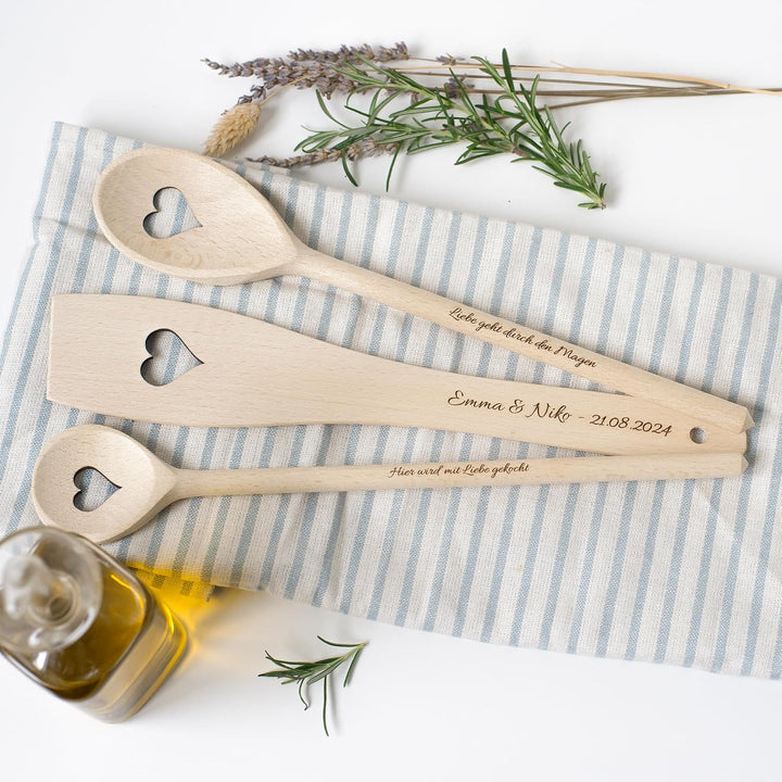 HOFMEISTER® Koch-Set Herz 3-teilig mit Gravur – 2 Kochlöffel und 1 Pfannenwender aus Buchenholz mit