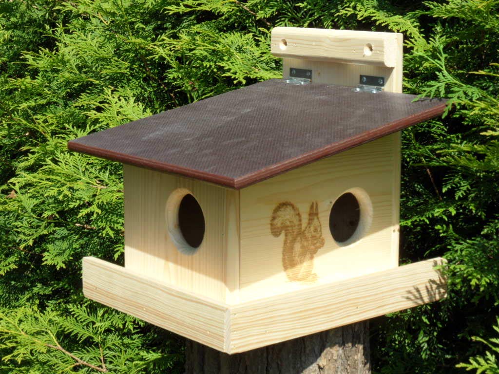 Hochwertig imprägnierter, Witterungsbeständiger XXXL Eichhörnchen Kobel/Futterhaus aus hochwertigem