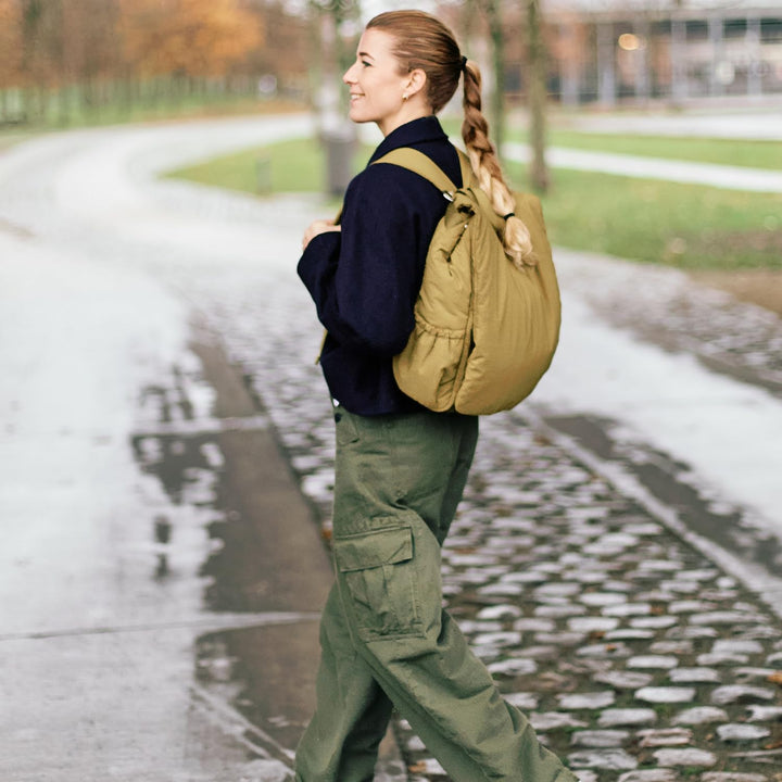 CHILDHOME, Wickelrucksack Mellow, Integrierte Wickelmatratze, Organisierte Fächer, Thermotasche, Feu