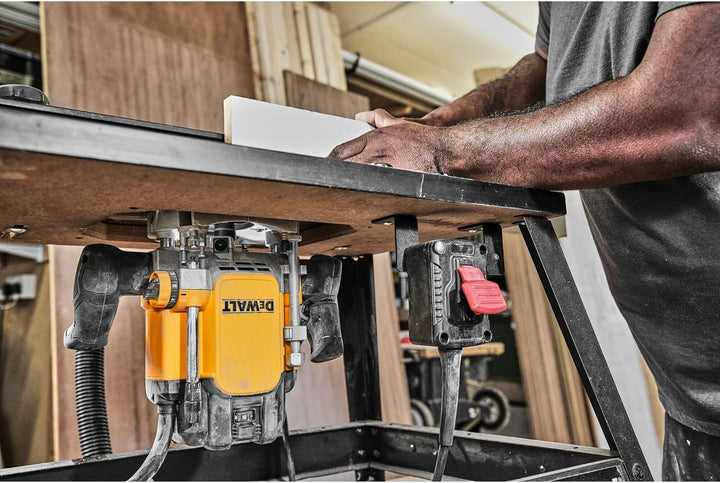 Dewalt 2.300 Watt Oberfräse DWE627KT (Leerlaufdrehzahl 9.000-22.000 min-1, Fräskorbhub 80 mm, max. F