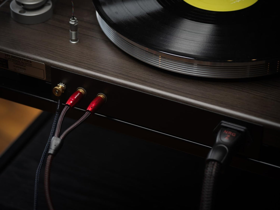AudioQuest 0,5 m Red River RCA Audiokabel 0,5 m schwarz - Audiokabel (RCA, RCA, RCA, 0,5 m, schwarz)