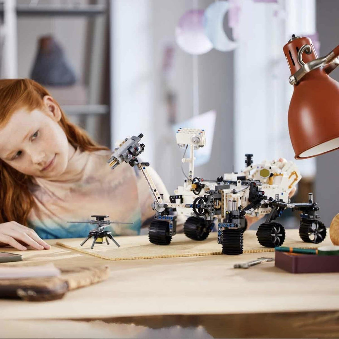 Lego 42158 Technic NASA Mars-Rover Perserverance Weltraum Spielzeug Set mit AR-App, Wissenschafts-Sp