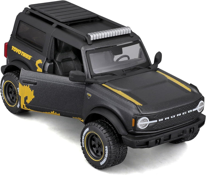 Maisto Ford Bronco Badlands Off-Road Series (2021): Modellauto im Massstab 1:24, Türen beweglich, gr