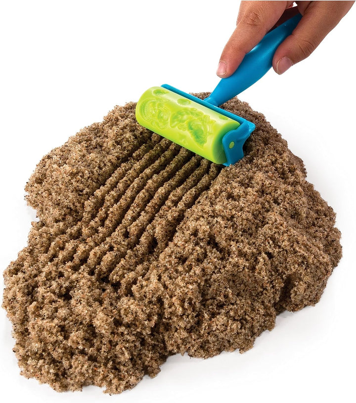 Kinetic Sand Strandspass Set - mit 340 g magischem Sand aus Schweden und Zubehör für sauberes, kreat
