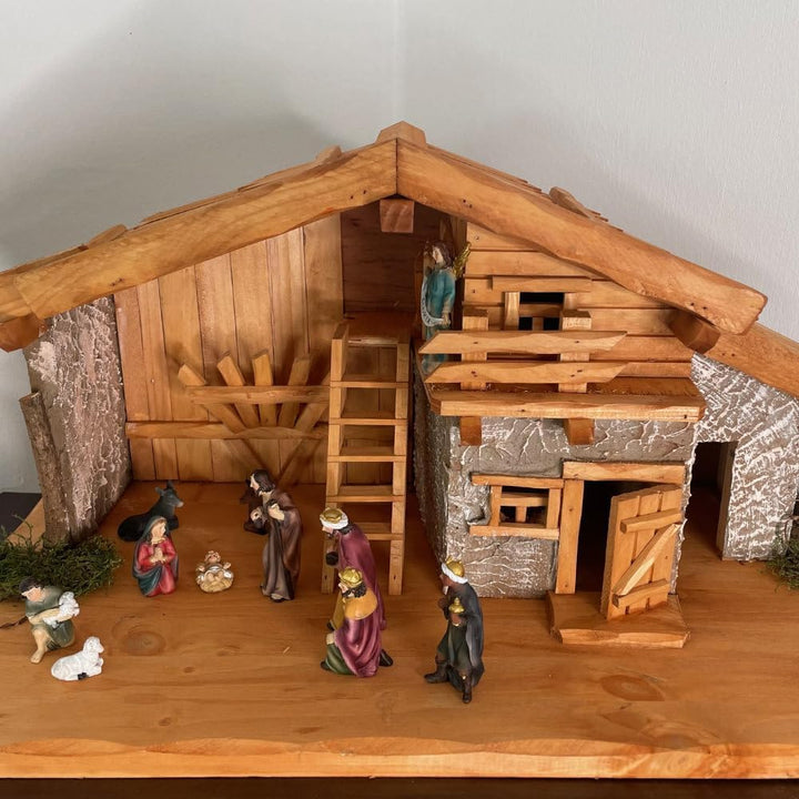 Handgefertigte Weihnachtskrippe aus Holz mit handbemalten Figuren I Tisch Krippe I Weihnachten I Grö