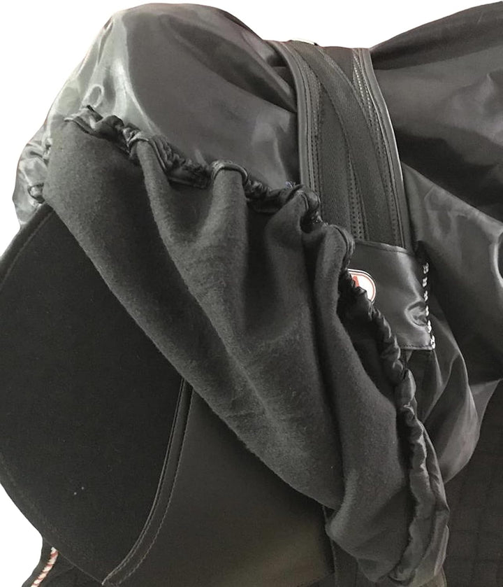 Majestic Ally Sattelbezug aus Nylon, wasserdicht, mit Fleece gefüttert, verschiedene Farben (schwarz