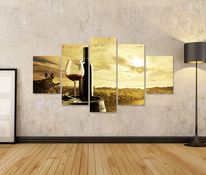 islandburner Bild auf Leinwand Rotweinflasche Und Weinglas Auf Gewölbtem Fass Bilder Wandbilder Post