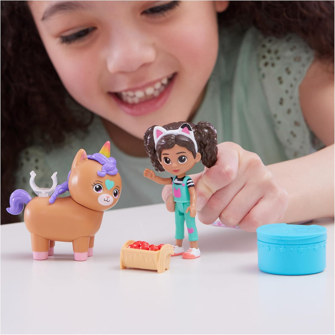 DREAMWORKS GABBY'S DOLLHOUSE - Cat-tivity Set – Kittycorn Pferd - Set mit Gabby und Kico dem Regenbo
