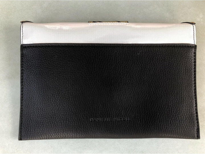 Danielle Nicole Harry Potter Hufflepuff Uniform Clutch-Bag
