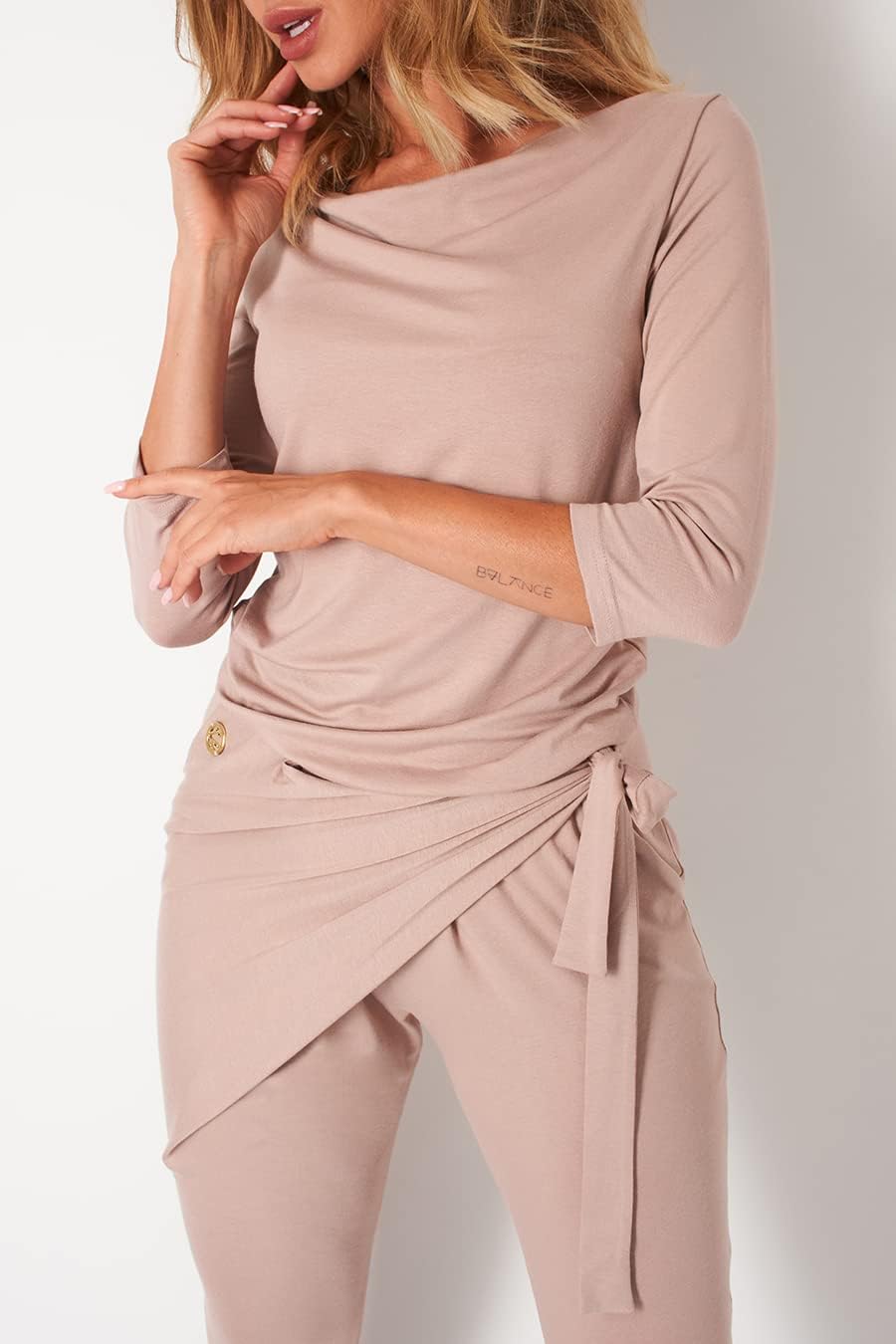 Lemoniade eleganter Jumpsuit mit langen Ärmeln, elegantem Schnitt und ausgefallenen Details L Modell