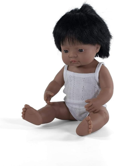 Miniland 31157 - Baby (südamerikanischer Junge) 40 cm SÜDAMERIKANISCHER JUNGE 38cm, SÜDAMERIKANISCHE