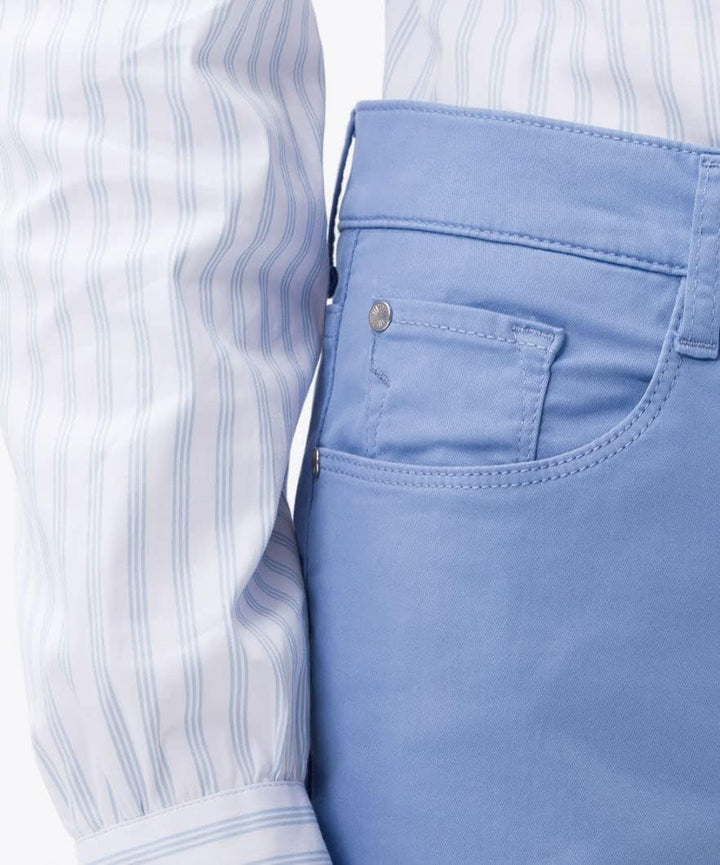 BRAX Damen Hose Style Carola Five-Pocket-Hose aus Wertigem Baumwollsatin 34 Light Blue, 34 Light Blu