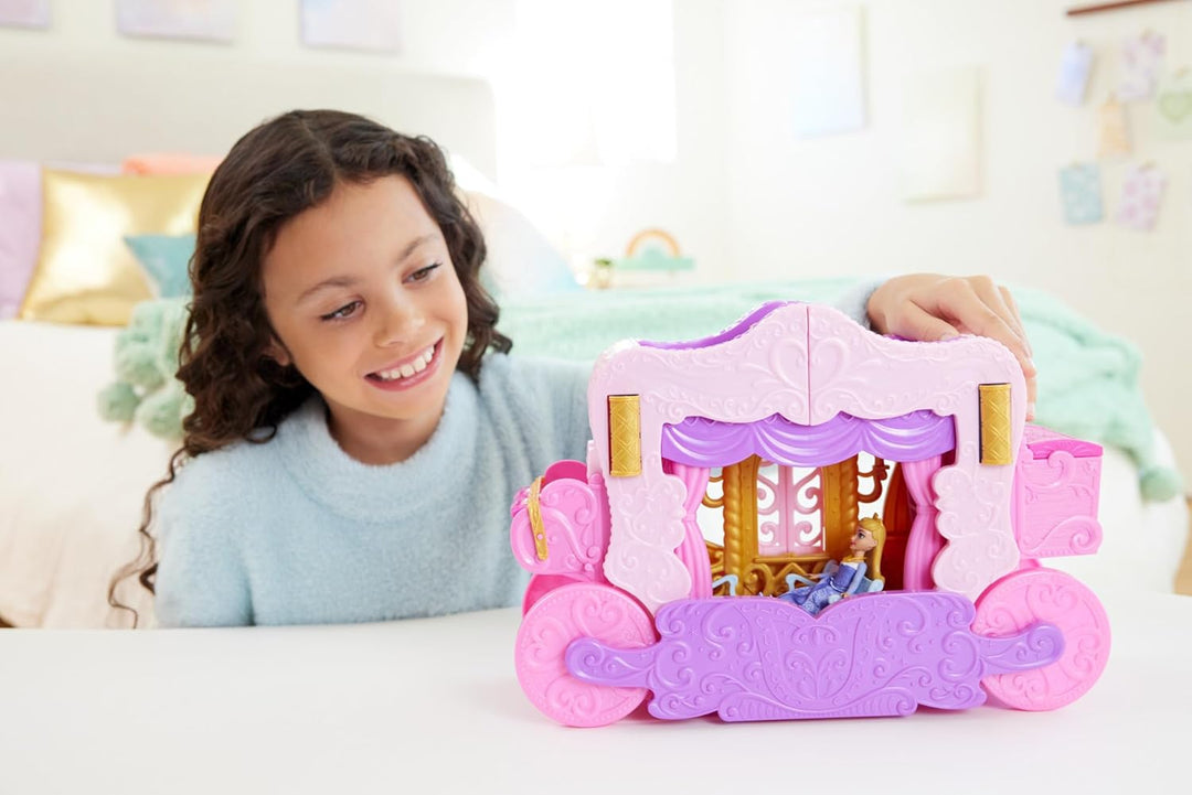 Mattel Disney Prinzessin Verwandlungs-Spielset Kutsche zu Schloss mit kleiner Puppe Aurora, 3 Ebenen